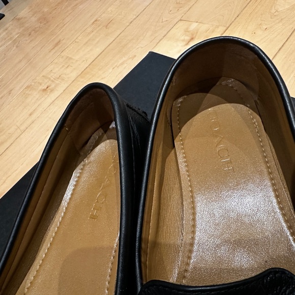 Coach Black Leather Loafers Driver with Gold Chain Womens US size 7.5 - Picture 3 of 6